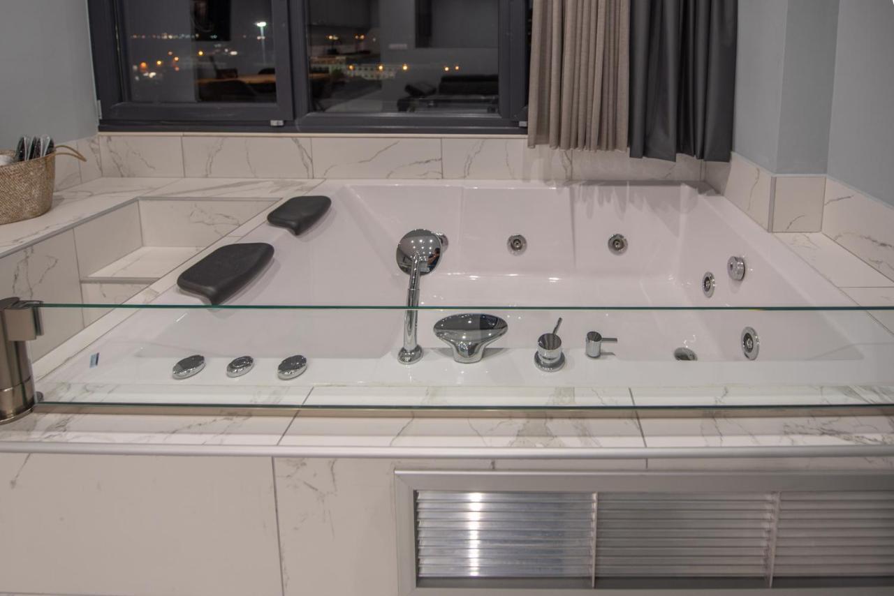 Sea & City Luxury Suite Θεσσαλονίκη Εξωτερικό φωτογραφία